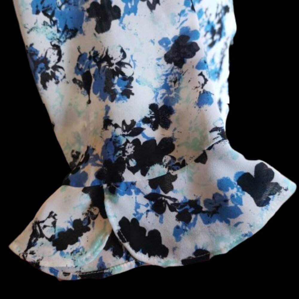 Blue and White Floral Blouse / Blousy Top Size Small - Picture 3 of 5